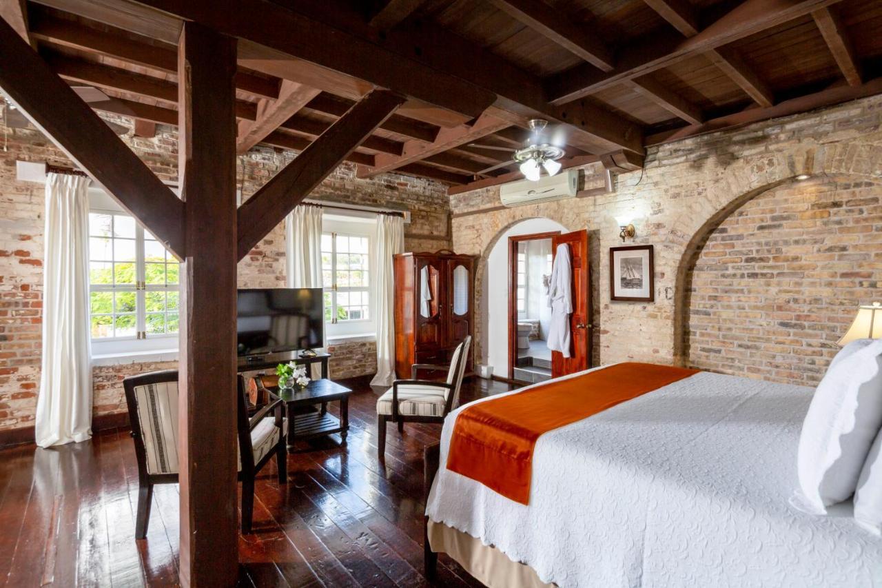 Copper And Lumber Store Hotel English Harbour Bagian luar foto