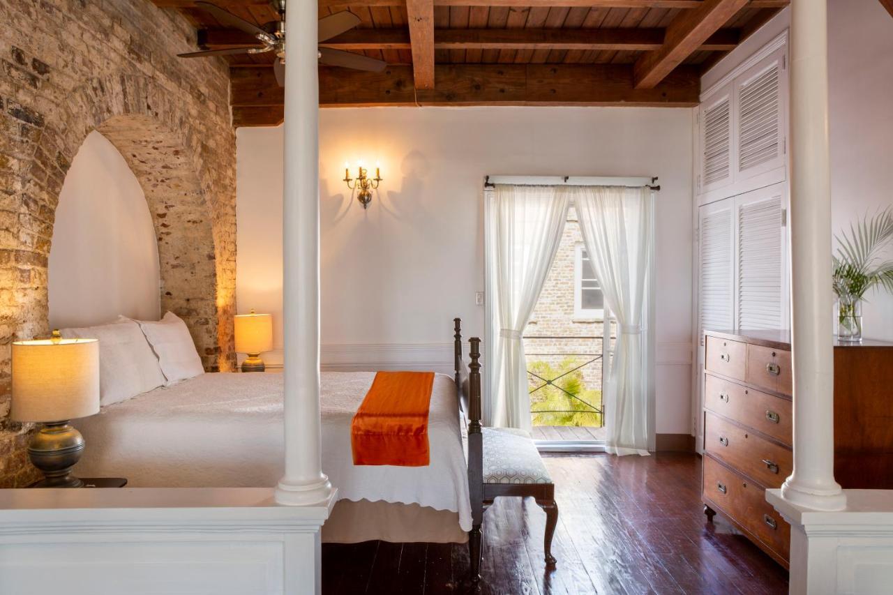 Copper And Lumber Store Hotel English Harbour Bagian luar foto