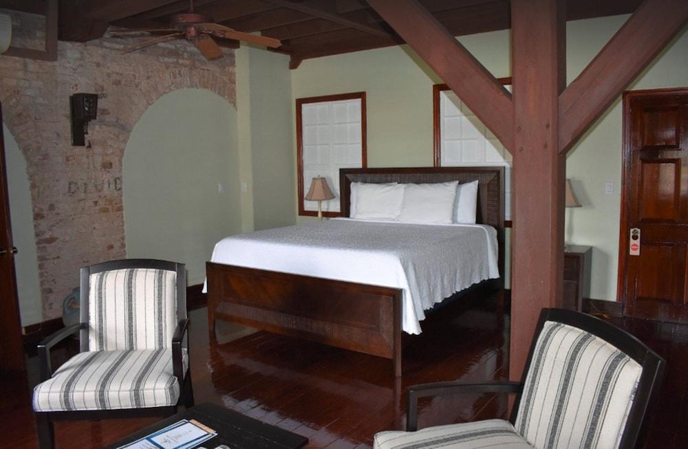 Copper And Lumber Store Hotel English Harbour Bagian luar foto