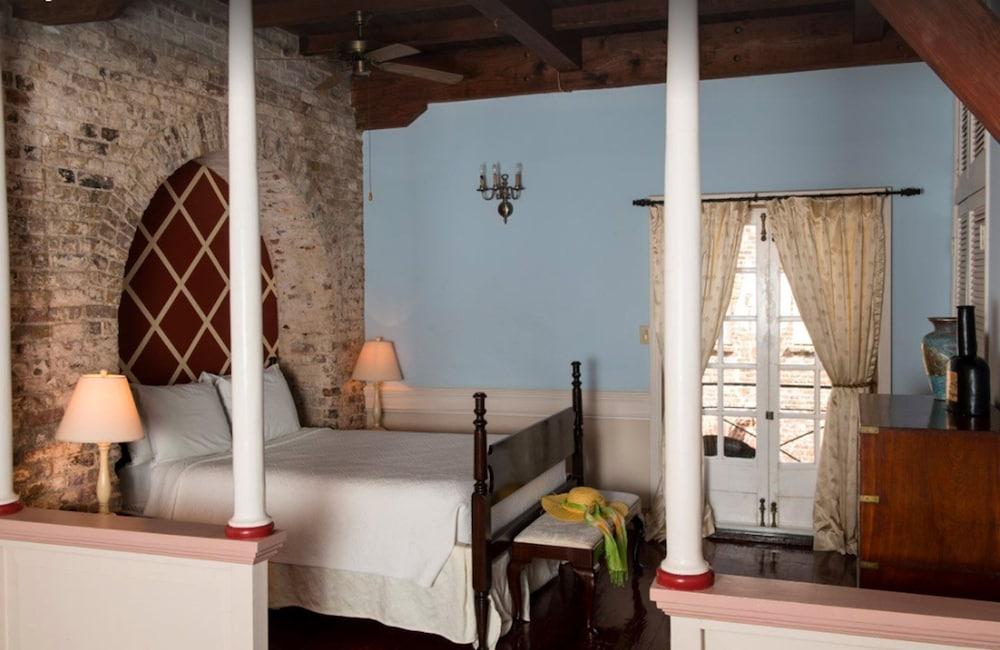 Copper And Lumber Store Hotel English Harbour Bagian luar foto