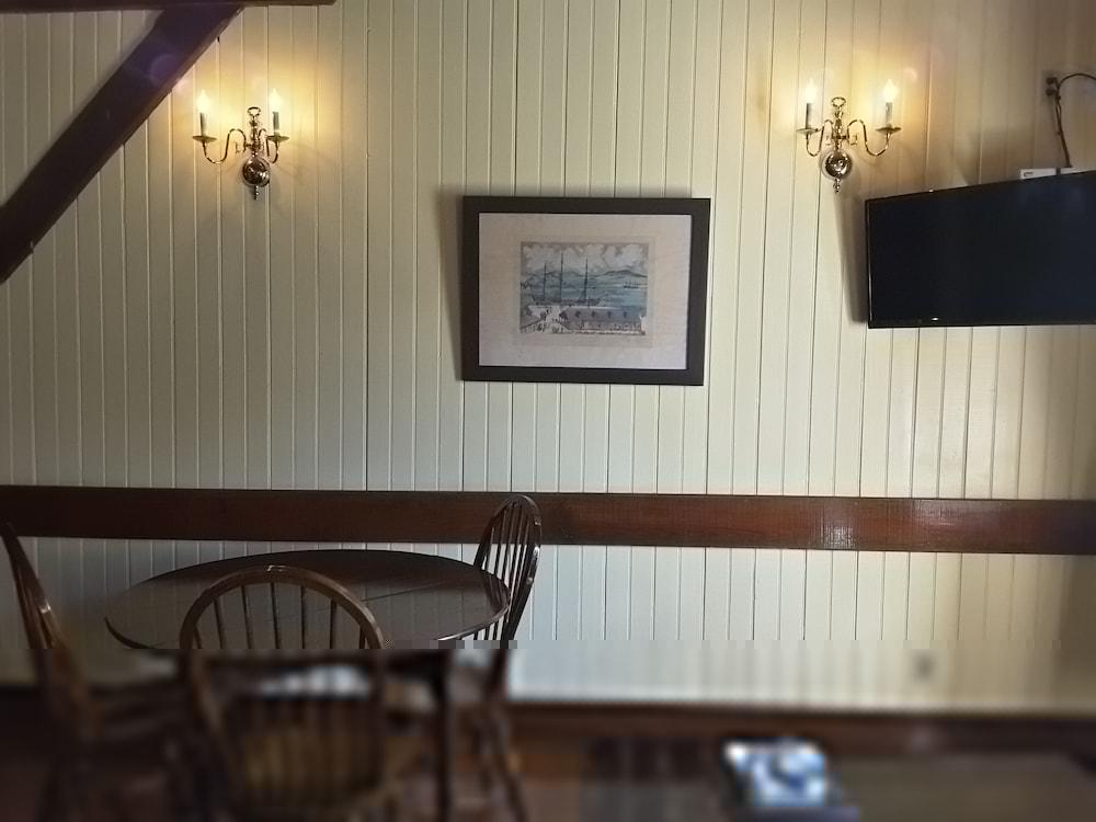 Copper And Lumber Store Hotel English Harbour Bagian luar foto