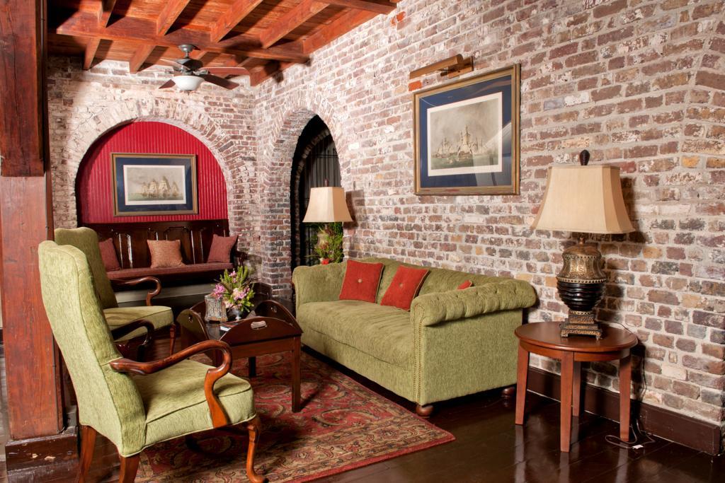 Copper And Lumber Store Hotel English Harbour Bagian luar foto